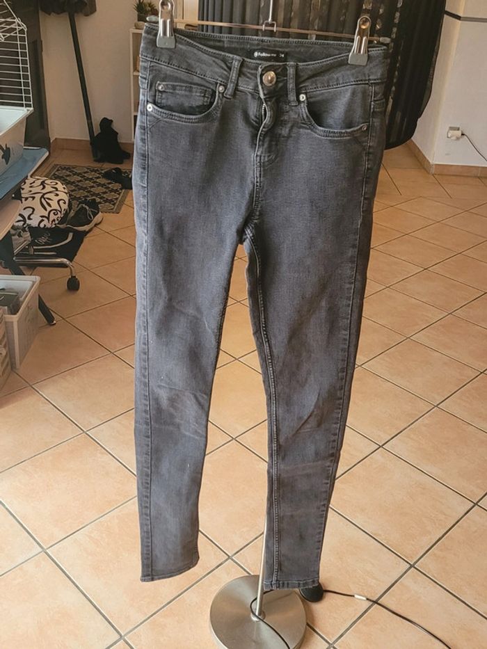 Jean 34 - photo numéro 2