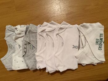 Lot 13 - body et pyjamas  bébé garçon -3mois