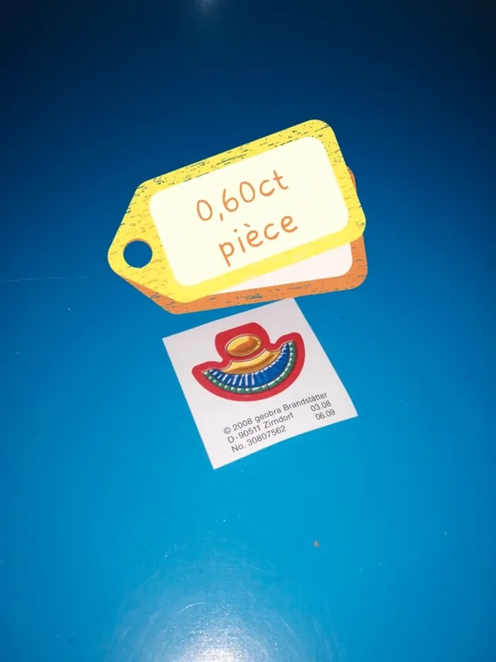 Thème* pièce détachée / urne - pyramide - momie - buste - drapeau - photo numéro 7