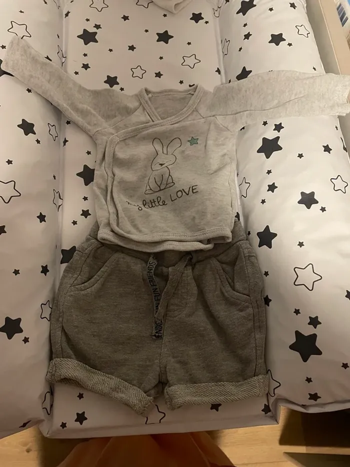Short et haut taille 1 mois