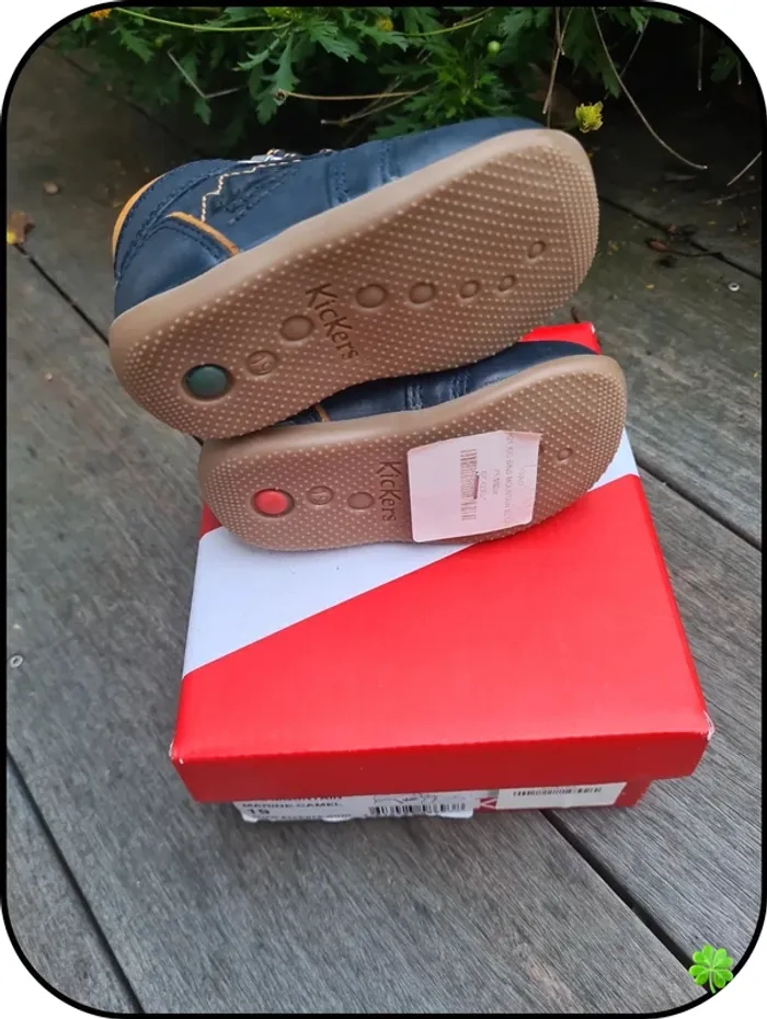 Chaussures Kickers taille 19 - photo numéro 7
