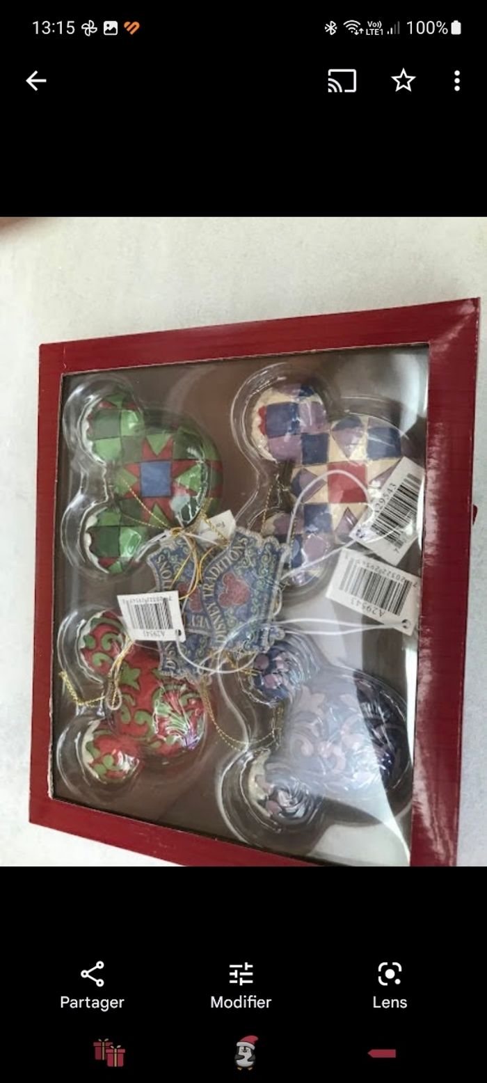Disney suspensions Noël
