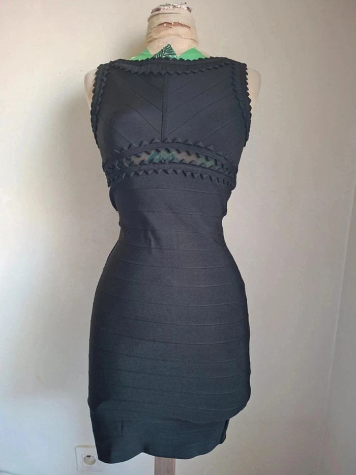 Robe noire bandage, sexy et élégante chic - neuve, taille S
