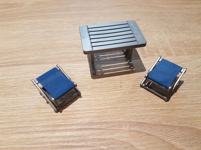 Table pliante et 2 tabourets pliant Playmobil