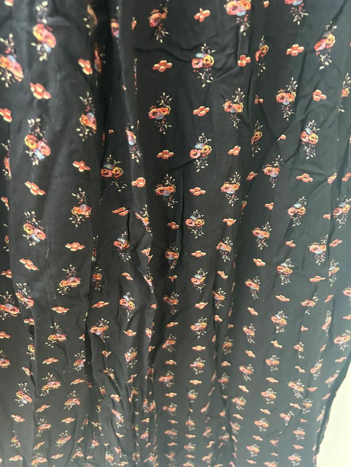 Jupe longue noir avec fleurs vintage taille élastique et fermeture dans le dos - photo numéro 3