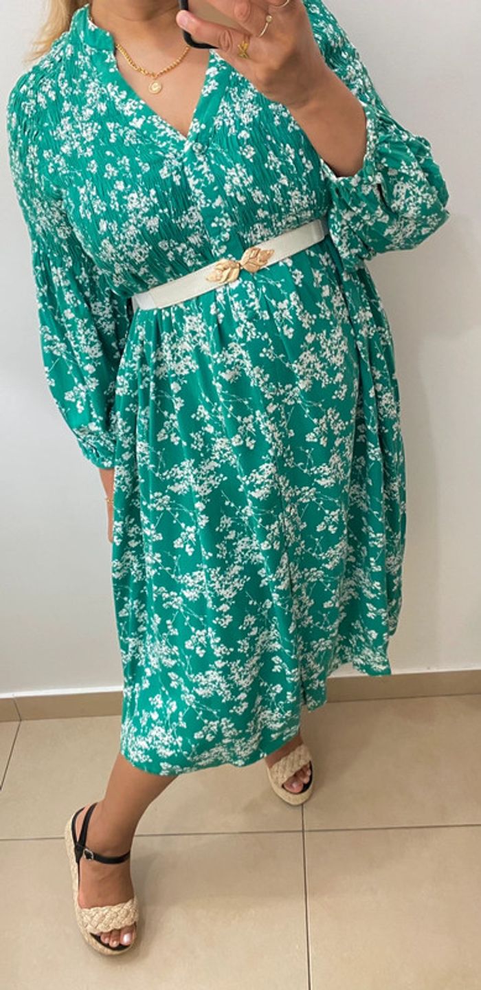 Superbe Robe Ample A Fleurs Taille S-M - photo numéro 6
