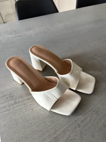 Sandales blanches