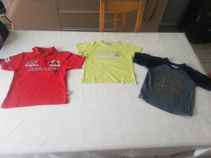 Lot 2 ts et 1 polo manches courtes 5 ans diverses marques