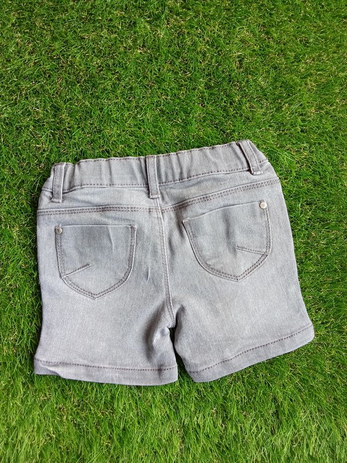 Short In extenso - photo numéro 2