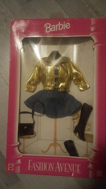 tenue barbie fashion avenue en boîte