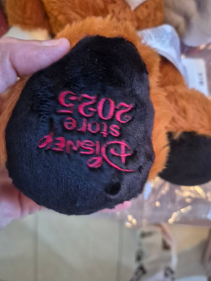 Peluche Mickey Noël 2025 - photo numéro 4