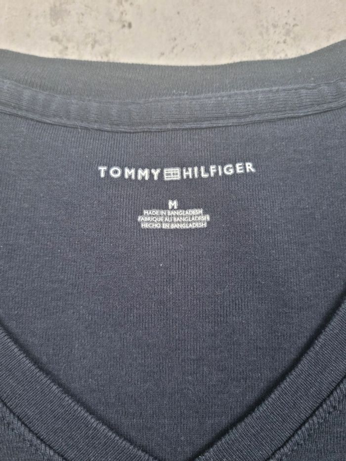 T-shirt col V Tommy Hilfiger bleu marine – Taille M Femme - photo numéro 7