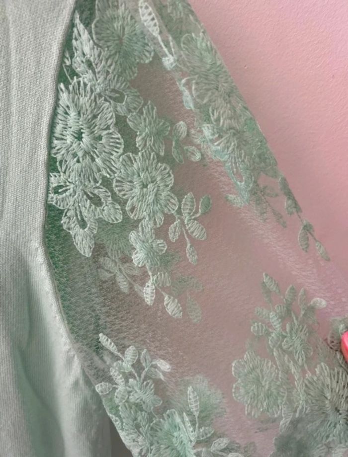 Pull blouse dentelle - photo numéro 2