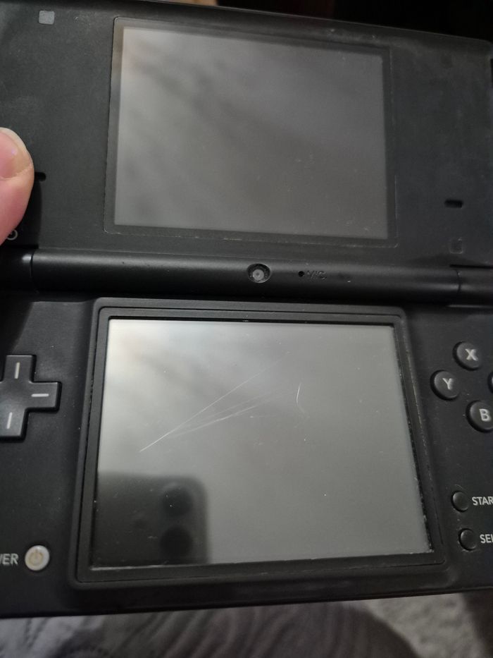 Console Nintendo dsi noire et jeux - photo numéro 6