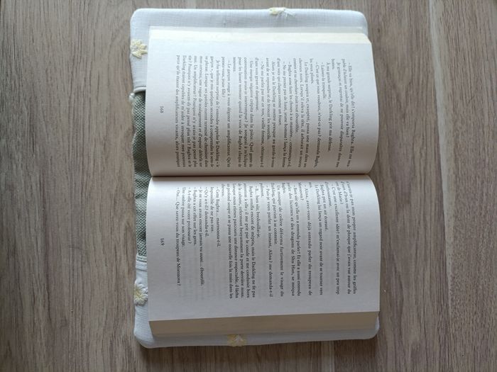 Couvre livre pocket - photo numéro 3
