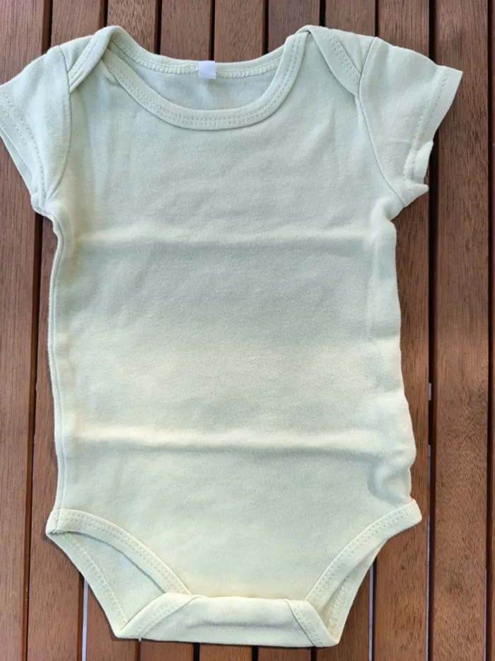 Lot 5 bodies bébé - photo numéro 8
