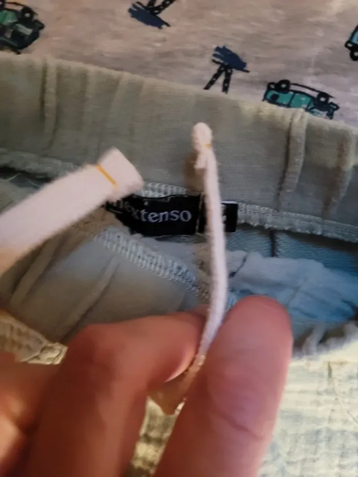 Lot 5 shorts comme neufs 3 mois - photo numéro 4