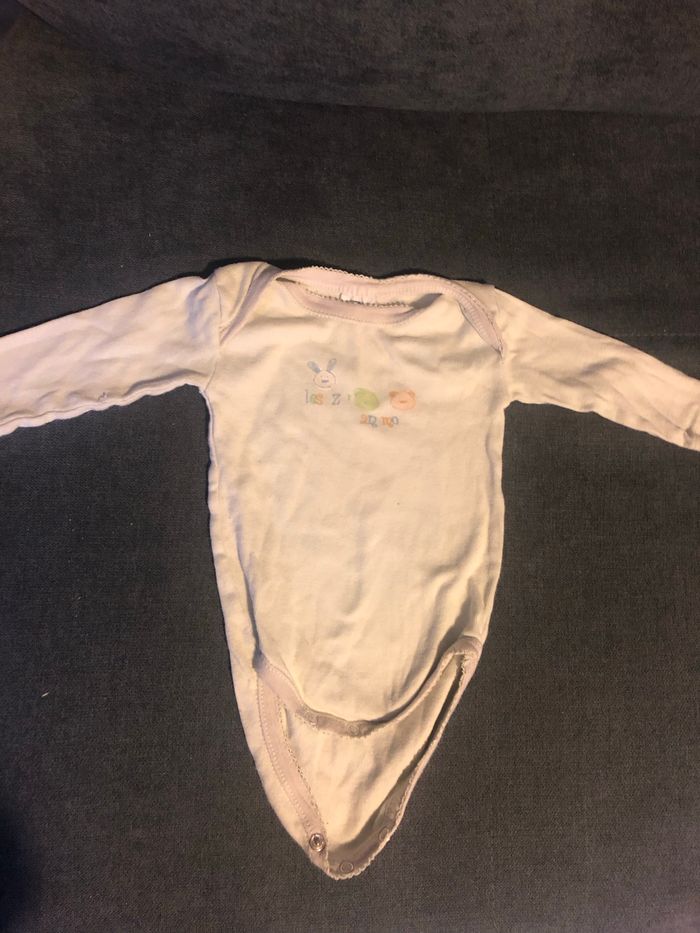 Lot de bodies 3 mois - photo numéro 2