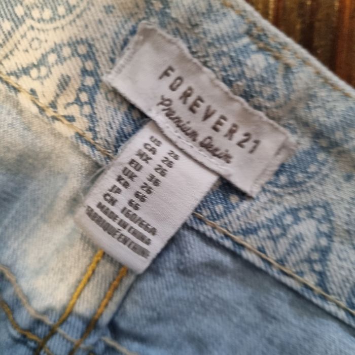 short FORECER 21 en jans délavé taille 36 - photo numéro 3
