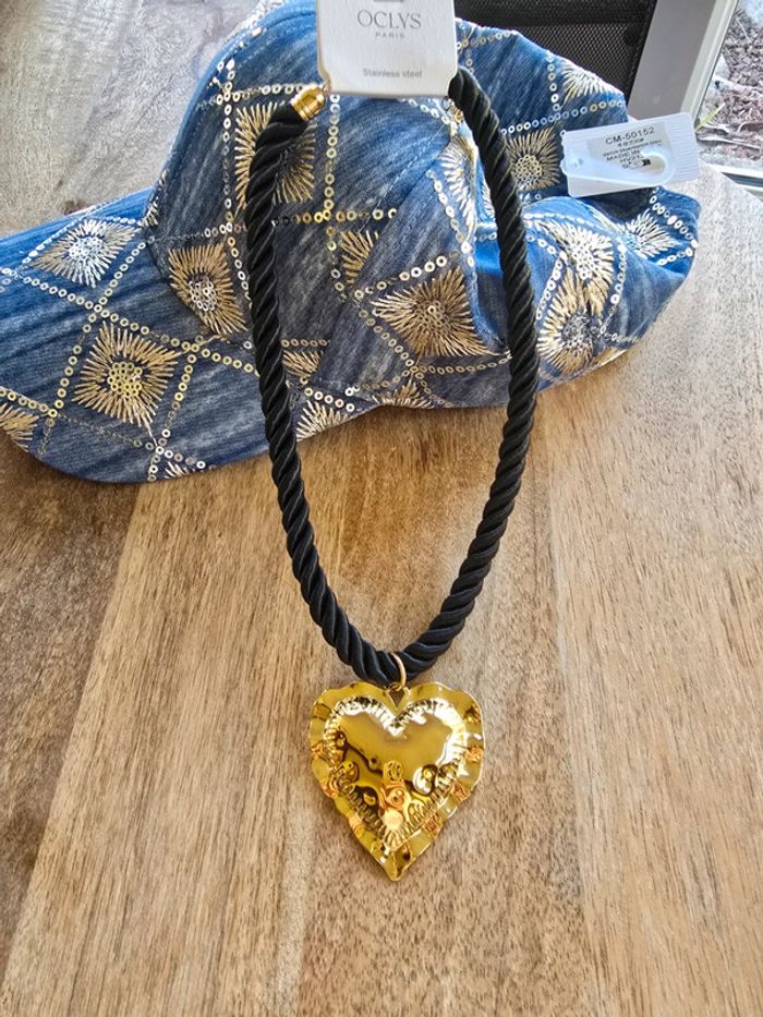Collier Coeur sur cordon