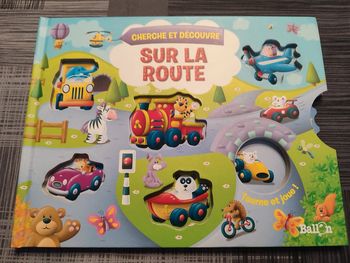 Livre enfant "Cherche et découvre, sur la route"
