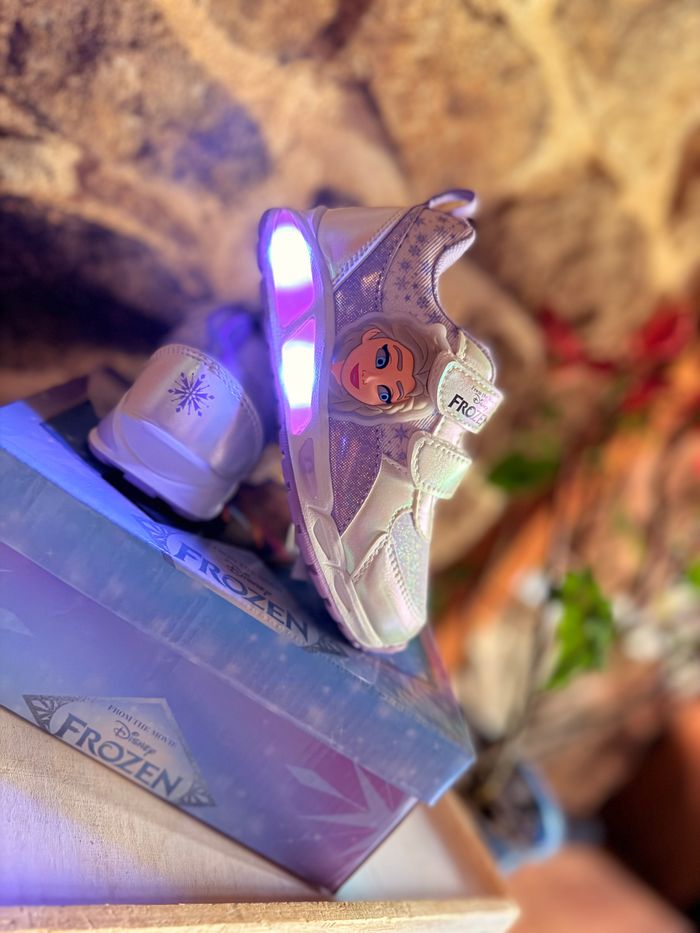 Basket Frozen lumineuse - photo numéro 3