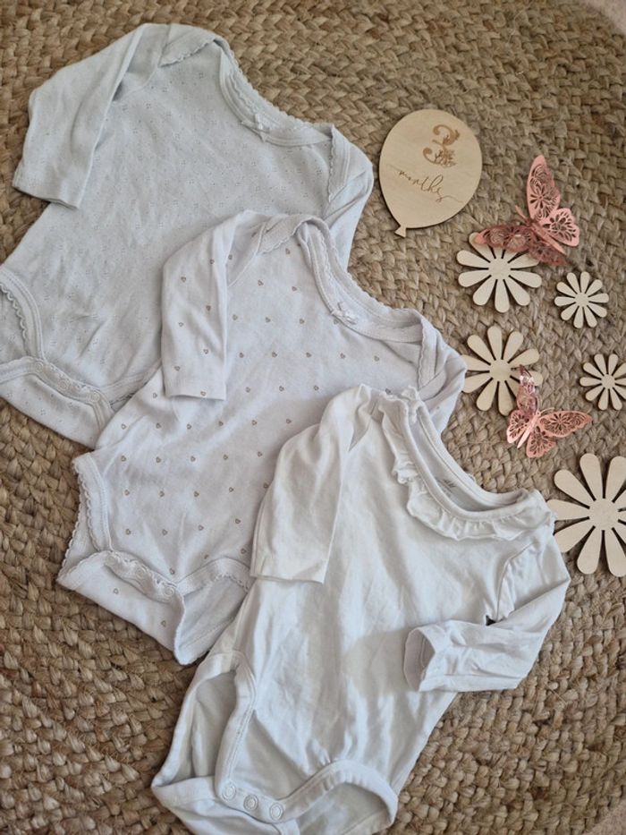 Lot de body blanc à motifs H&M bébé fille 3 mois