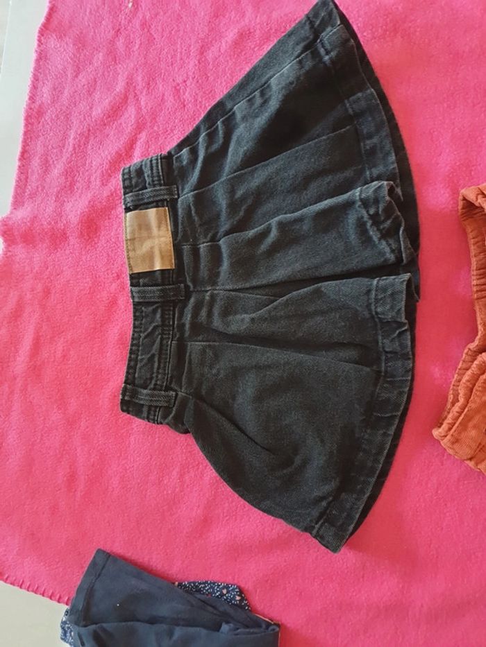 Lot une jupe et un short - photo numéro 3