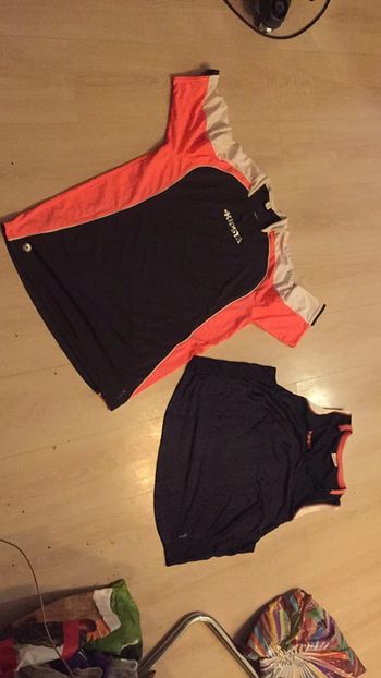 Lot de 2 hauts tee-shirts et débardeur kripsta neufs