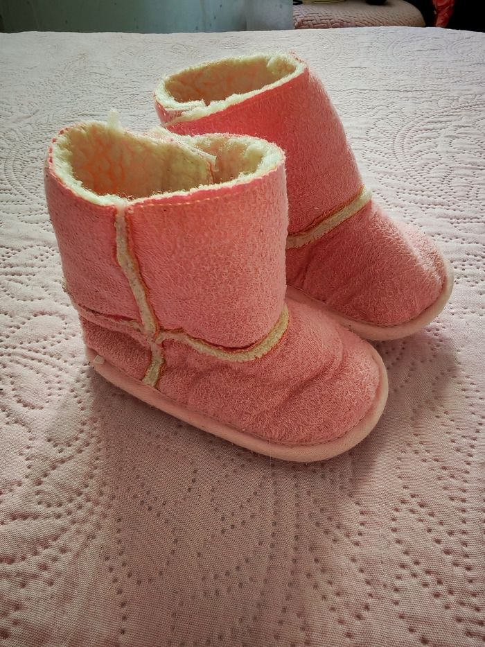 Lot chaussures bébé 0 à 6 mois - photo numéro 7