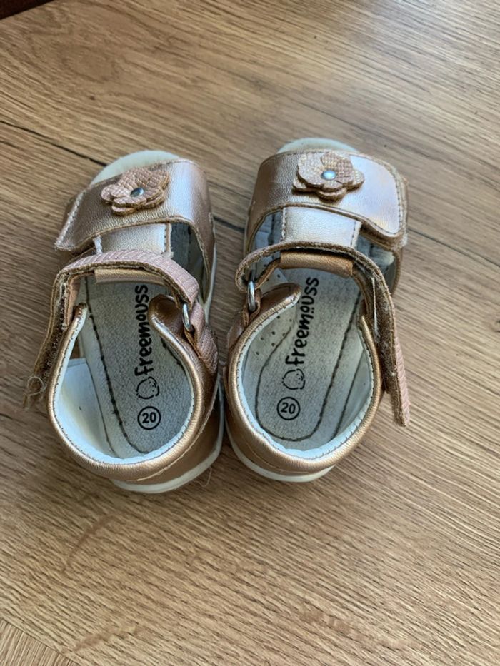 Nu pied bébé fille 20 - photo numéro 6