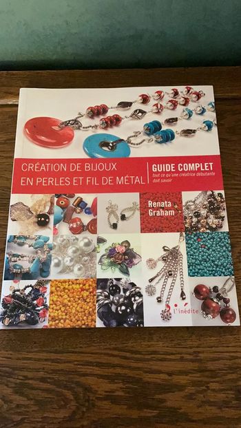 Création de Bijoux en perles et fil de métal - Renata Graham