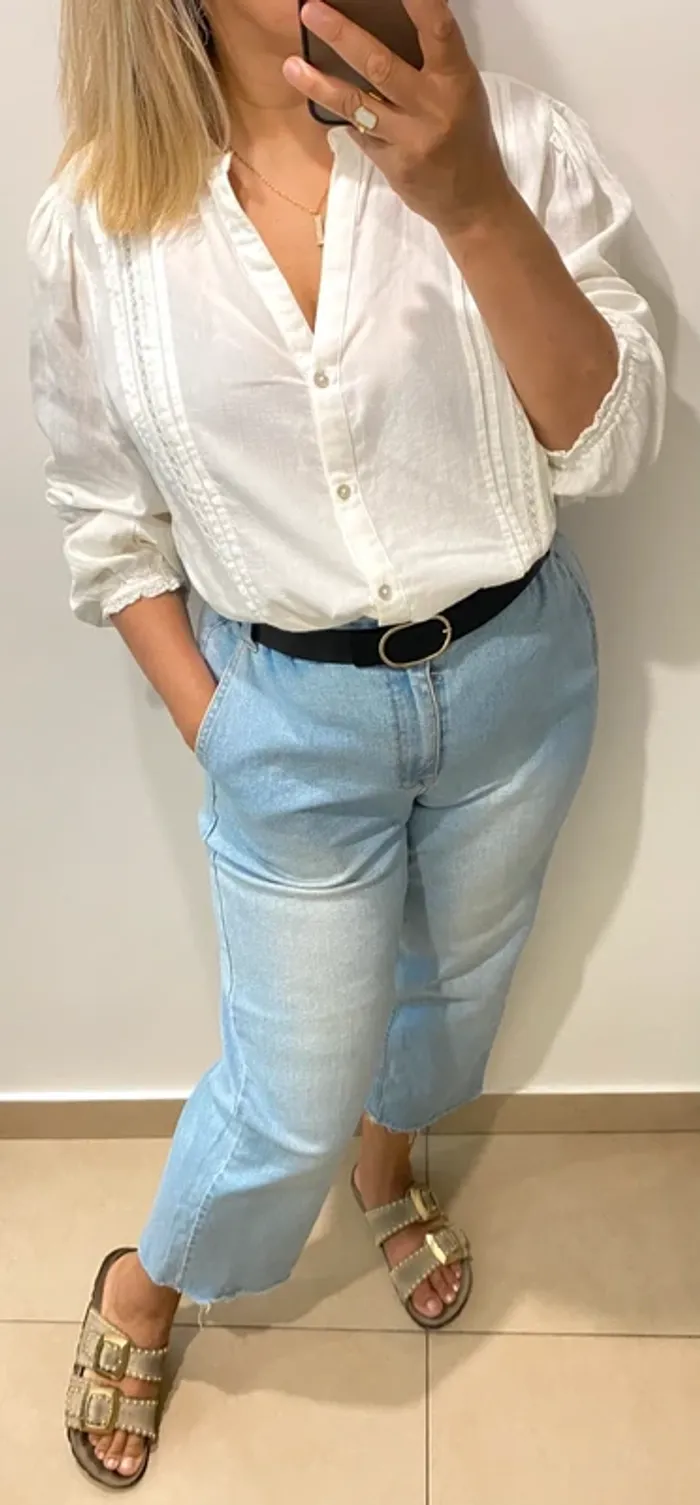 Chemise brodée col v Taille L - photo numéro 3
