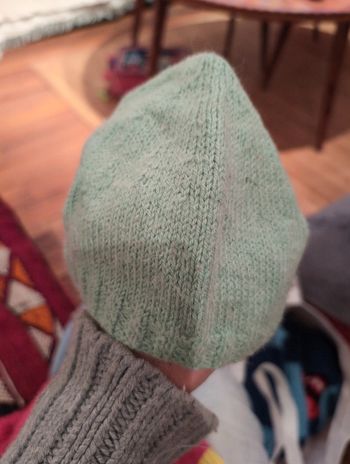 Bonnet mixte turquoise très clair et doux