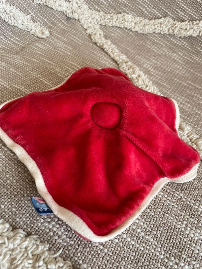 Peluche doudou plat 17cm sucre d’orge lapin blanc et rouge très bon état - photo numéro 4