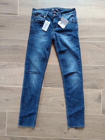 Jean magnetic regular waist LIU JO taille 38 neuf