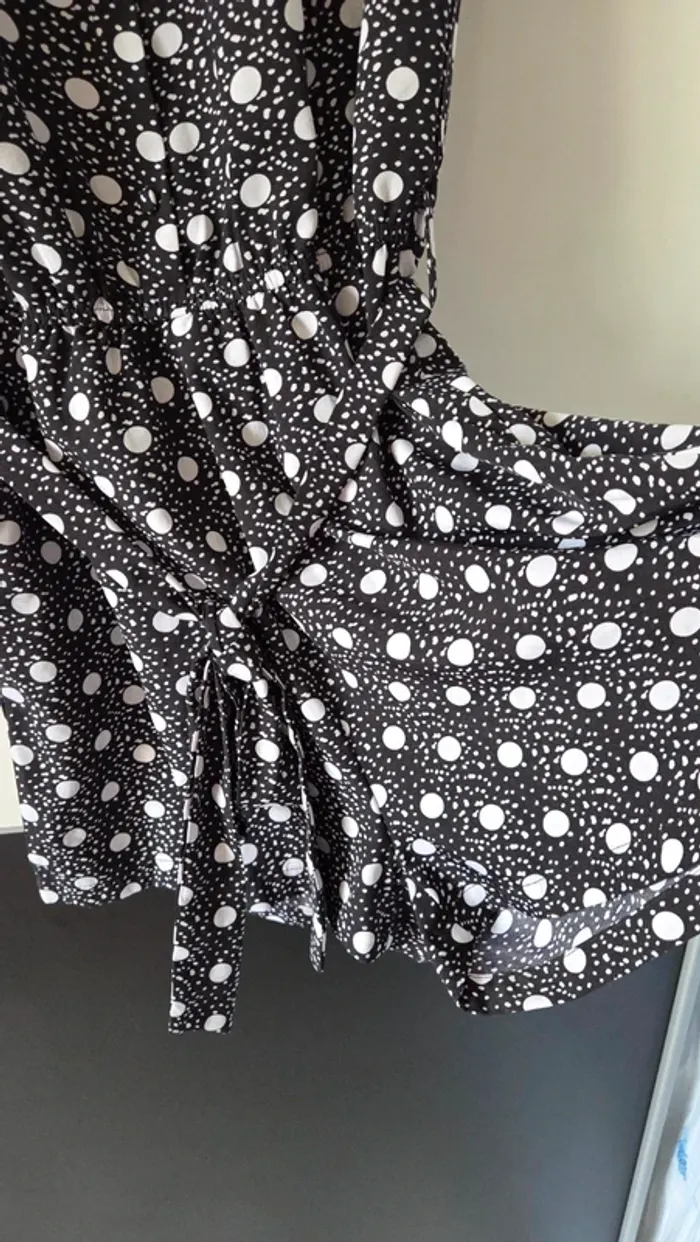 Combishort Noir et blanc de chez Cerise Blue en Taille S/36 - photo numéro 2
