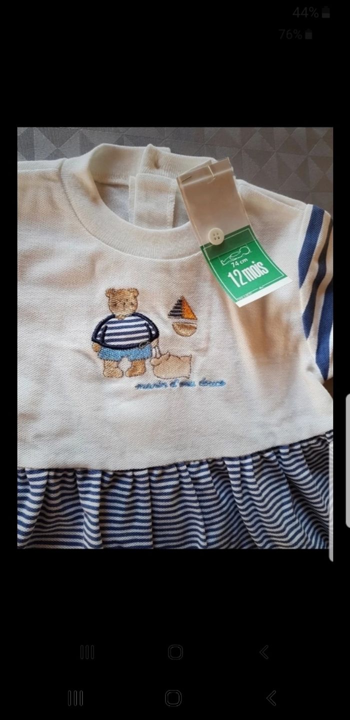 Robe rayée marin d'eau douce 12 mois été
Manches courtes - photo numéro 2