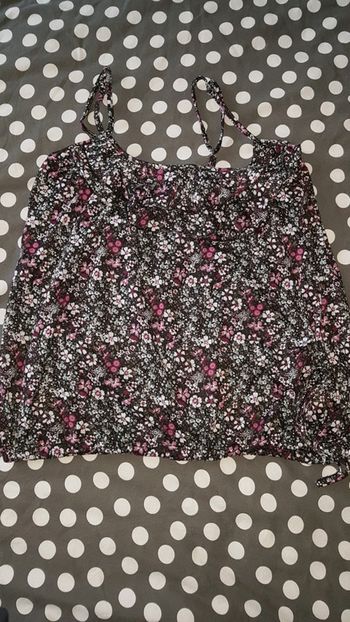 Débardeur a motifs fleurs