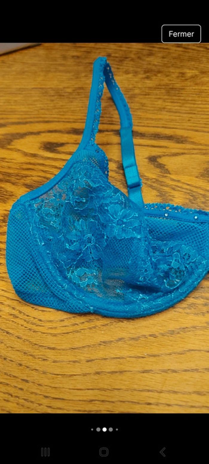 Très beau Soutien-gorge Andres Sarda fr 90 B - photo numéro 5
