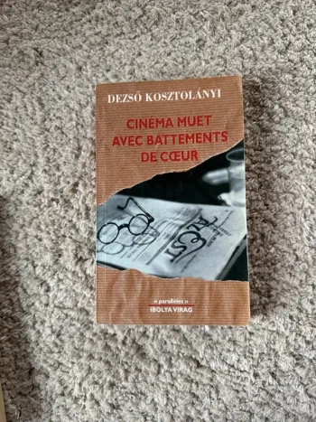 Livre, cinéma, muet, avec battements de cœur