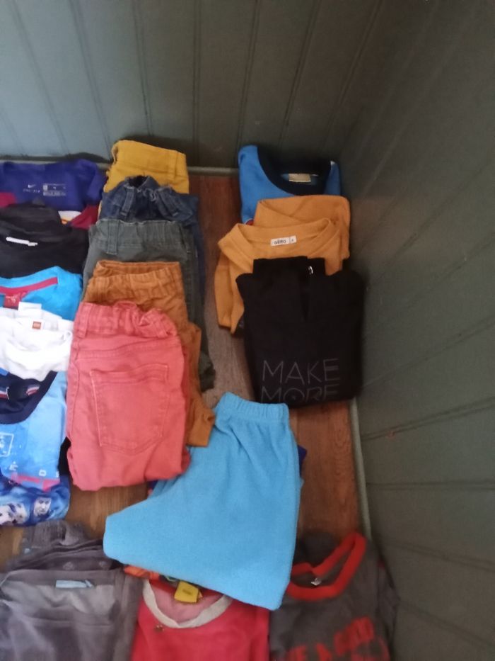 Lot vêtements garçon 6-7 ans - photo numéro 3