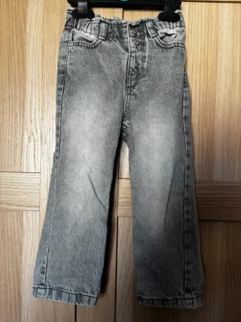 Jean mom gris KIABI t.3ans