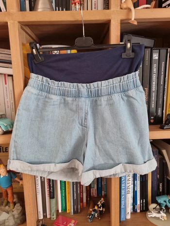 Short en jean de grossesse taille 42/44