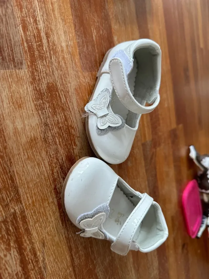 Chaussures, petite fille - photo numéro 2