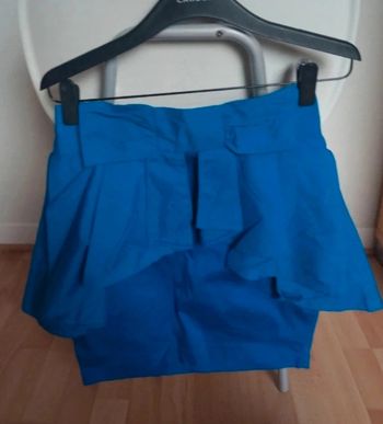 Jupe bleu roi

Jupe bleu roi atmosphera taille 38