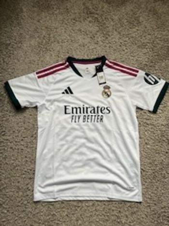 Maillot réal Madrid neuve taille L