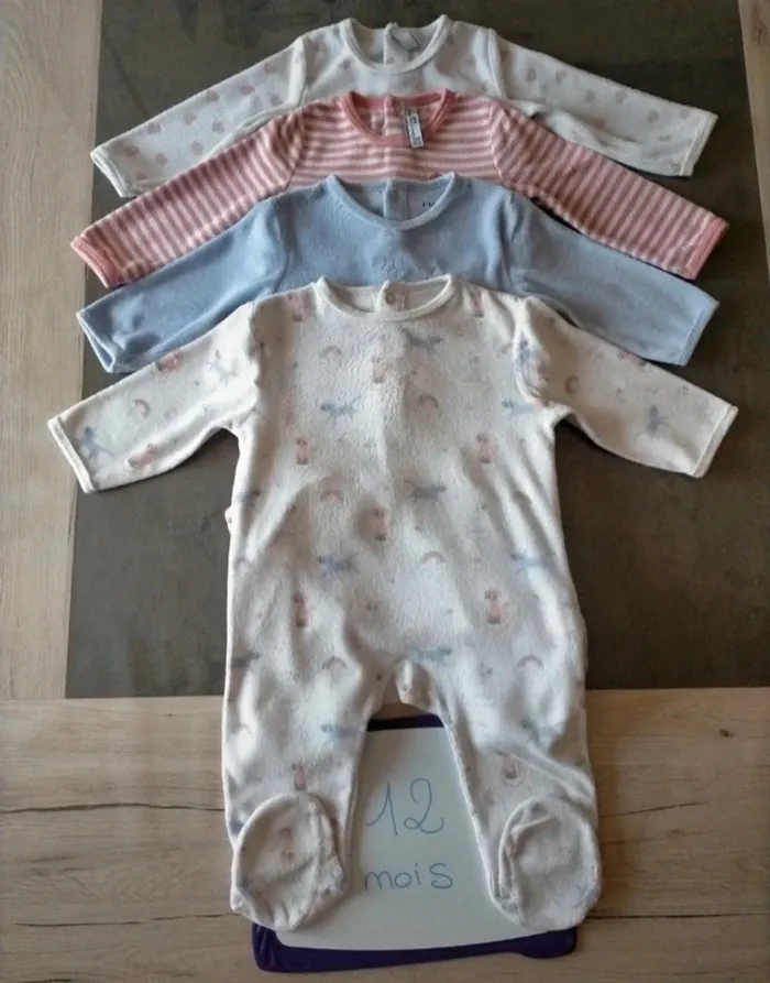Pyjamas 12 mois