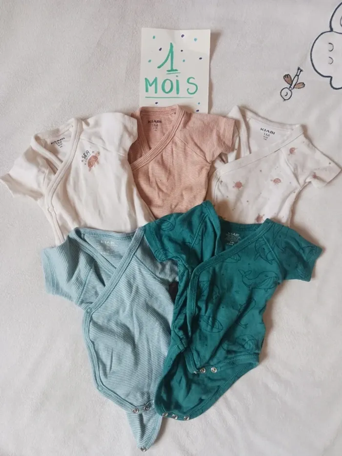 Lot de 5 bodies - 1 Mois