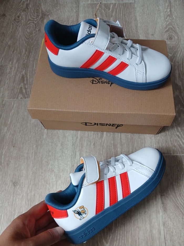Baskets neuves adidas Mickey taille 30 - photo numéro 6